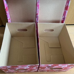 kitty 小物入れ(ダンボール)の画像
