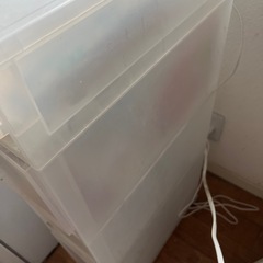 キャスター付き収納ケースの画像
