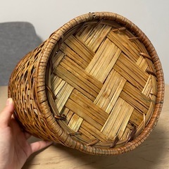 カゴの入れ物の画像
