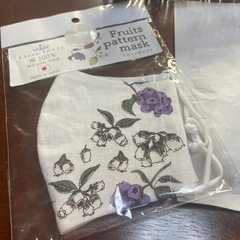 【新品未使用SALE】ユニクロ エアリズムマスク&麻100%フルーツ柄マスク 2枚セットの画像