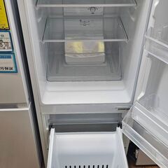 ✨️ジモティー割引✨️【ジャングルジャングル堺初芝店】　6ヶ月保証付き！！！　ヤマダ　冷蔵庫　YRZ-15J　2022年製 　堺市（東区　西区　北区　南区　堺区　美原区）高石市　泉大津市　忠岡町　和泉市　松原市　大阪狭山市の画像