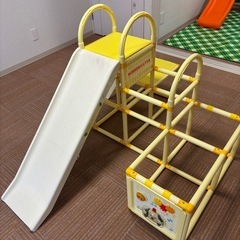 ワンワンとうーたん トイパネル付きおりたたみロングスロープジムの画像