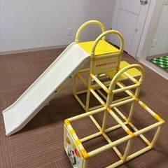 ワンワンとうーたん トイパネル付きおりたたみロングスロープジムの画像