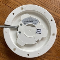 デロンギ　電気ケトル　ホワイトの画像
