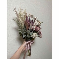 ブーケ　ブートニア　くすみピンクの画像