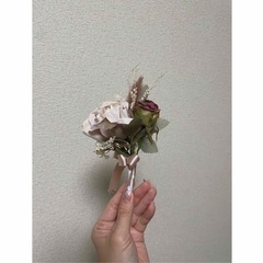 ブーケ　ブートニア　くすみピンクの画像