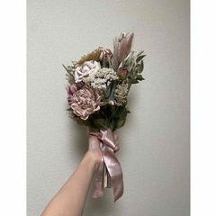 ブーケ　ブートニア　くすみピンクの画像