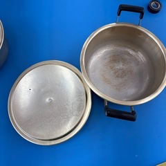 両手鍋  直径26cm 　アルミ製ゴールドの画像