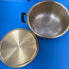 両手鍋  直径36cm  アルミ製ゴールドの画像