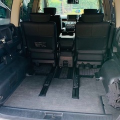 エルグランド車内の画像