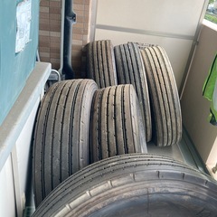 トラックタイヤ275.80Ｒ22.5 　の画像
