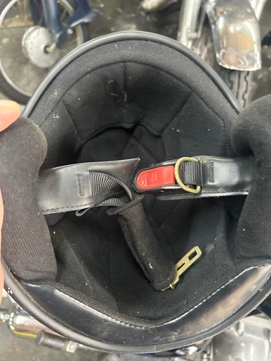 バイクも出品してます。オールペイントワンオフヘルメット！