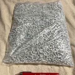☺️猫砂  猫の砂  紙製猫砂　ファインブルー　12L   1袋の値段   在庫一掃値引  在庫13袋(1/5のお試し可能) の画像