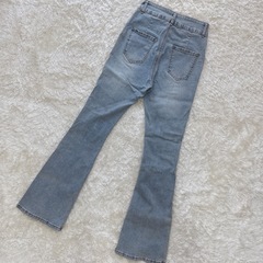 【新品】　スリット入りハイウエストフレアデニムパンツ　フレアパンツ　ギャルの画像