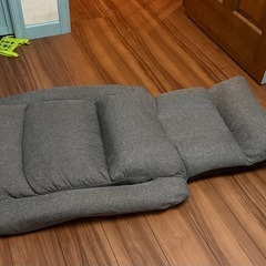 折りたたみ座椅子の画像