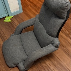 折りたたみ座椅子の画像