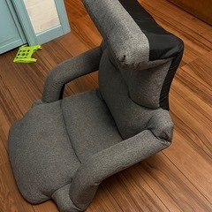 折りたたみ座椅子の画像