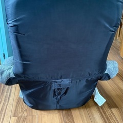 折りたたみ座椅子の画像