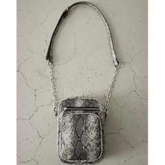 新品 アズールバイマウジー 定番人気 ショルダーバッグ ¥4,400の画像