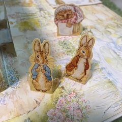 ピーターラビット 劇場　絵本　しかけ絵本　芝居絵本　の画像