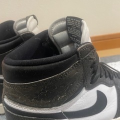 NIKEエアジョーダン1の画像