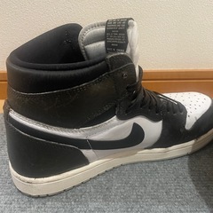 NIKEエアジョーダン1の画像