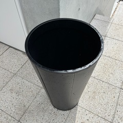【無料】IKEA 傘立て ブラック 引き取り限定の画像