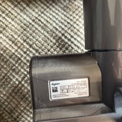 掃除機　ダイソン　充電コード付きの画像