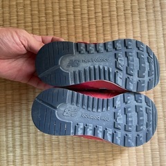 ニューバランス・adidas ガールズ　スニーカー２足セットの画像
