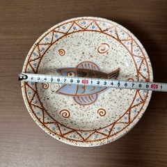 大きいお皿 魚の画像