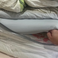 敷布団2枚、掛け布団1枚、の画像