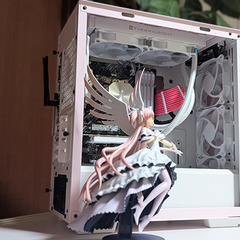 【ピンク×ホワイト】ゲーミングPCの画像