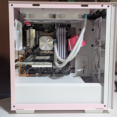 【ピンク×ホワイト】ゲーミングPCの画像