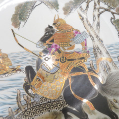 九谷焼 骨董・民芸品 中野画 大鉢 飾鉢 金彩 武士 馬【中古】 【キモノオフ野々市若松店】の画像
