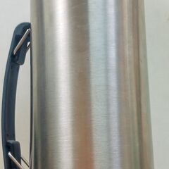 【新品未使用】STANLEY （スタンレー）クラシック真空ボトル 1.9L シルバー　水筒　魔法瓶　ポットの画像