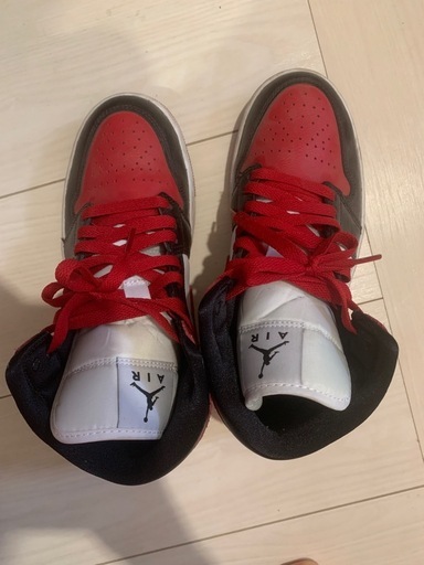 ジョーダン1 mid bred