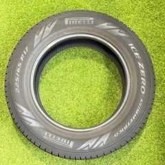 【美品】225/65R17 106H ピレリ　交換工賃込み　スタッドレスタイヤの画像