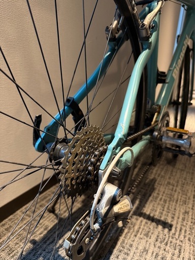 【Bianchi ROMA Ⅳ】クロスバイク本体＋整備パーツ多数付き（2018年購入）