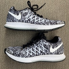 NIKE ランニングシューズ 23.5cmの画像