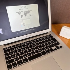 MacBook Air 13インチ Early 2015 / Core i5 / メモリ8GB / 初期化済みの画像