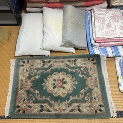 敷布団、掛け布団、毛布、枕、カバー類、玄関マットの画像