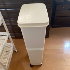 分別ゴミ箱の画像