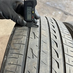225/45R15 レグノ２本セットの画像