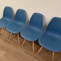 決まりましたシェルチェアの画像