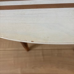 サーフボード型テーブルの画像