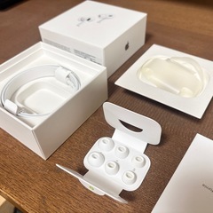 【美品】AirPods Pro (第2世代)  MagSafe充電ケース  (Lightning) オマケ付きの画像