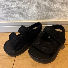 メッシュサンダル　黒の画像
