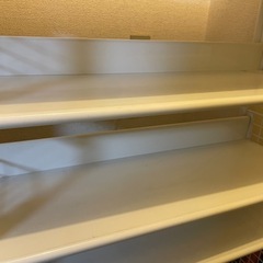 つっぱり棚　白　棚板8枚、スクリーン付きの画像