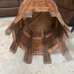 手彫り 木製 サイドテーブル 花台 八角形の画像