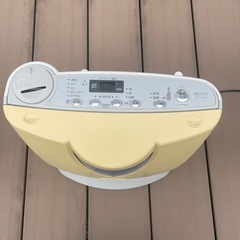サンヨー加湿セラミックファンヒーターの画像